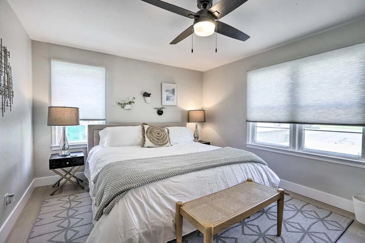 Holiday home Midtown Reno Oasis With Furnished Deck And Fire Pit Villa United States