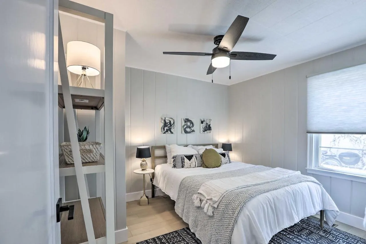 Holiday home Midtown Reno Oasis With Furnished Deck And Fire Pit Villa